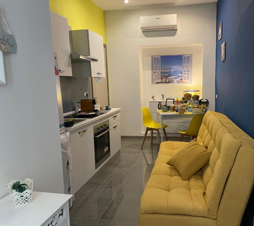 Giulieda In Wonderland Casa vacanze Napoli
